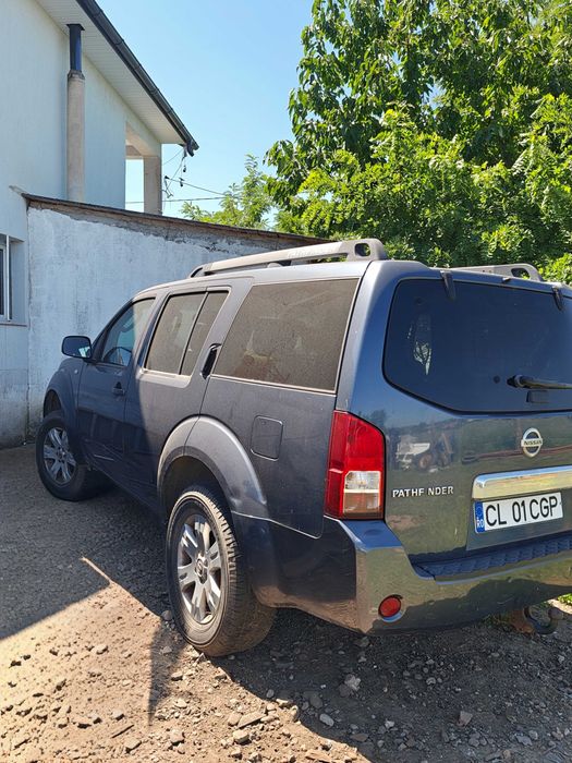 Nissan pathfinder 2005