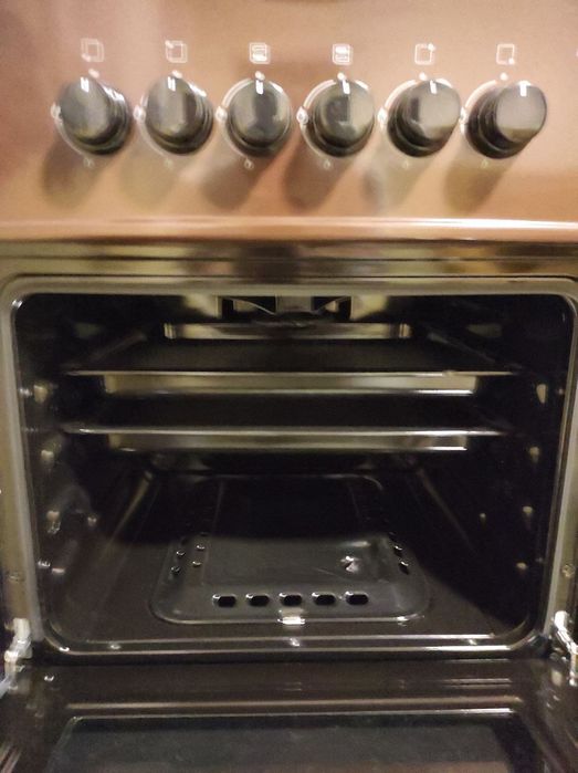 Продаётся абсалютна новая газ плита со всеми документами и гарантийный