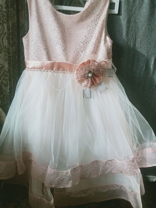 Продам детские платья