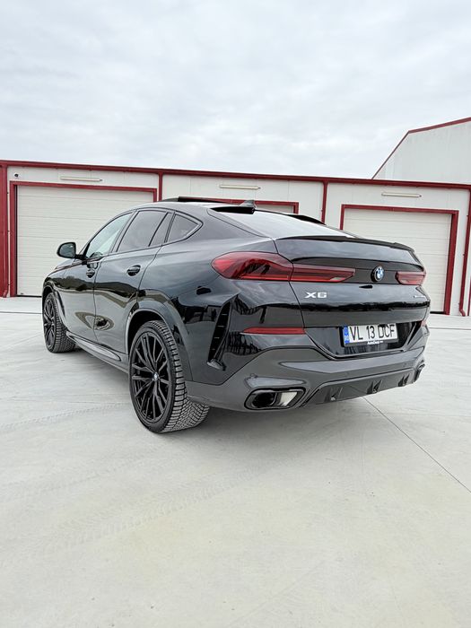 BMW X6 M sport .