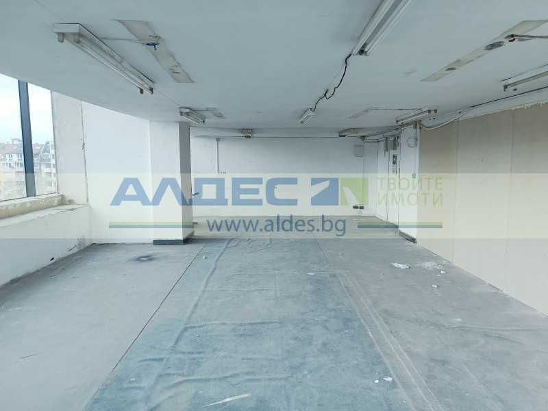 Дава се под наем Офис в София, Хладилника - 250 кв.м за 1895.16 € - Снимка #8