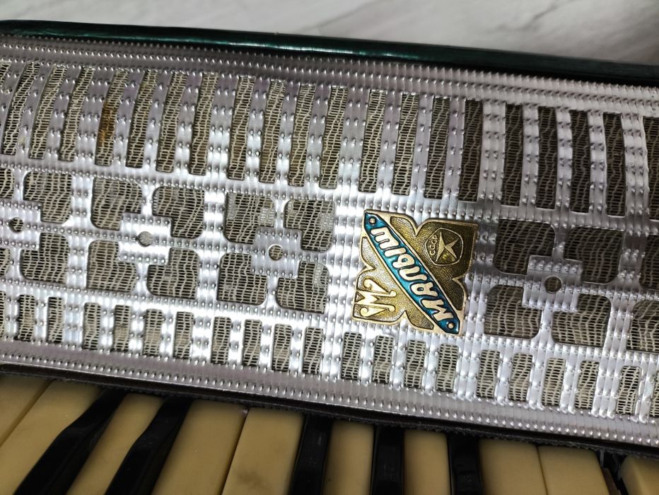 Баян "малыш"  продам.