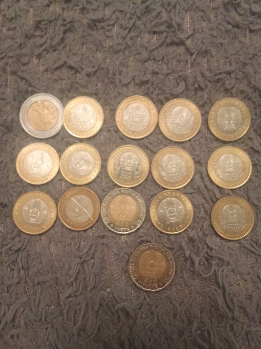 Продам монеты цена лям
