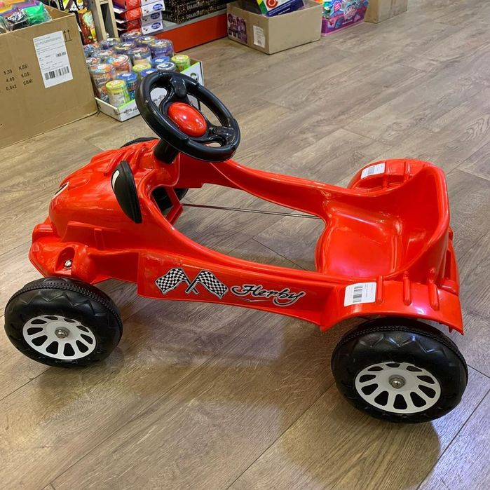 Педальная машина Herby Car