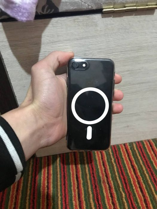 Iphone7 sotilad holat ideal bita batarey alishgan Touch ID ishlid