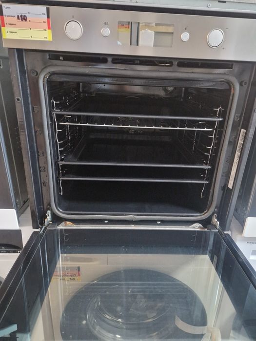 Фурна за вграждане Whirlpool 72 литра Пиролиза