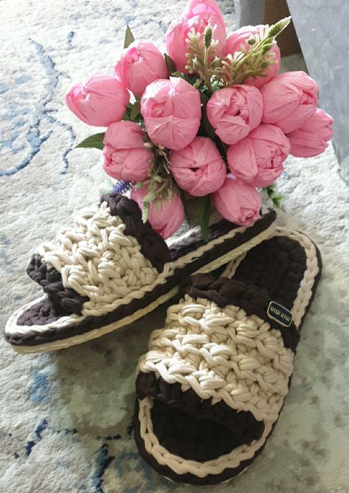 Домашние женские тапочки