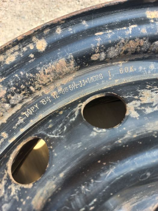 Диск штампованный на 14.    5×114.3