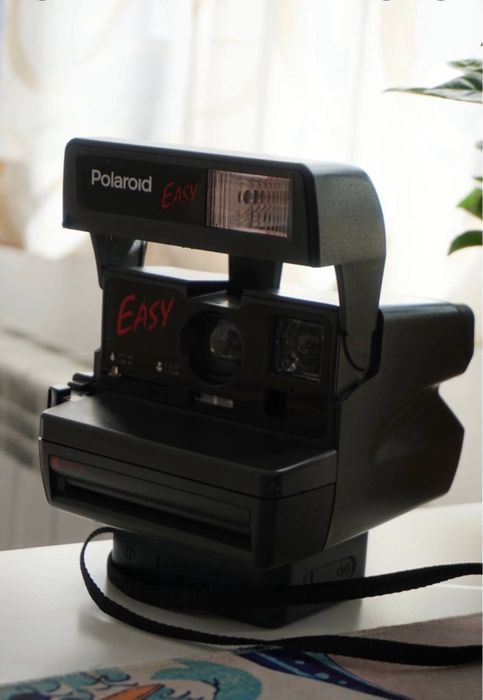 Ретро Фотоапарат за моментни снимки Polaroid Easy (600 film) Made in UK