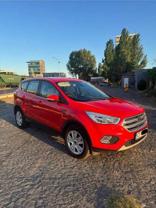 Vând Ford Kuga 2017, benzina, 10.550 euro negociabil