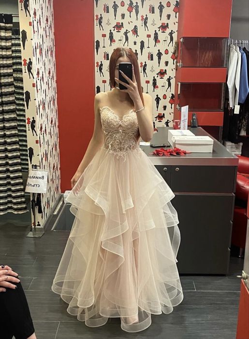 Бална рокля в цвят пудра