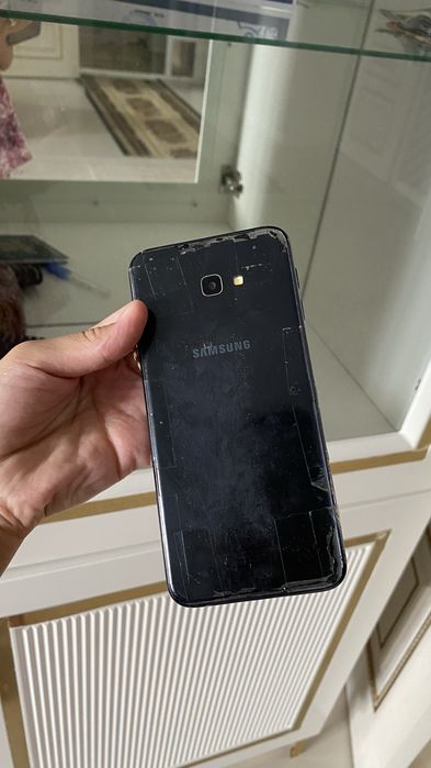 Сотовый телефон 8000 тг