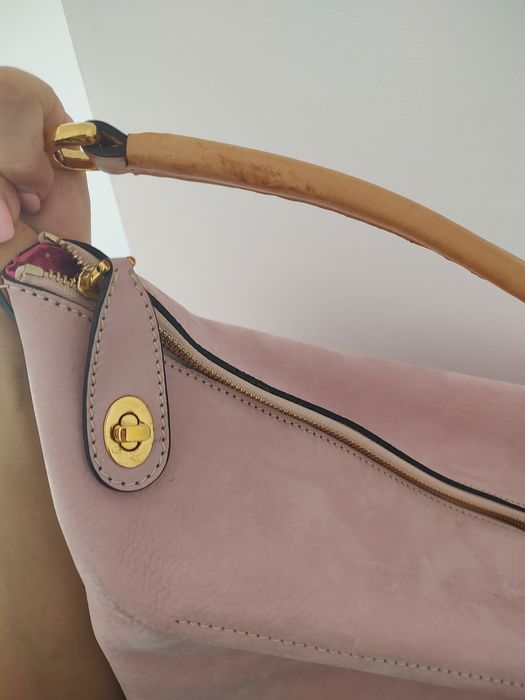 Poseta piele naturala