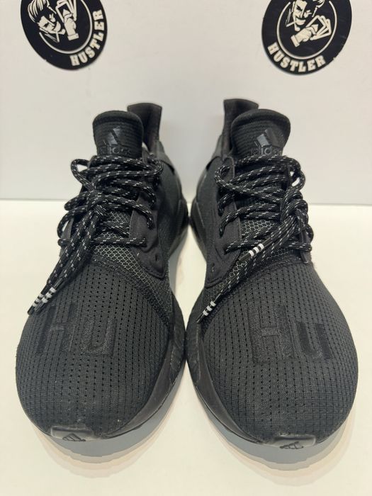 Маратонки ADIDAS Boost PHARRELL WILLIAMS . Номер 42.5
