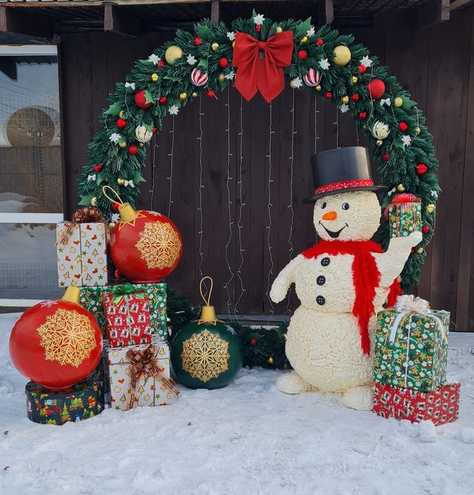 Новогодние фигуры снеговик