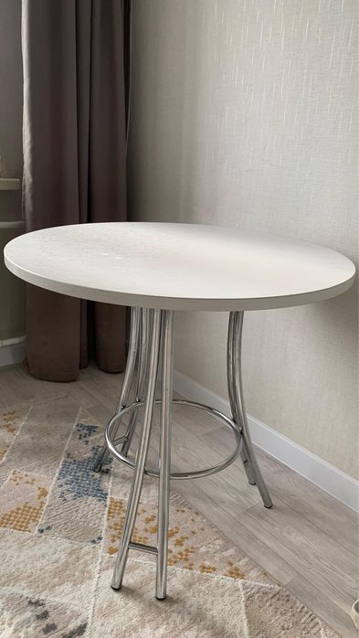 Продам стол цена 30000