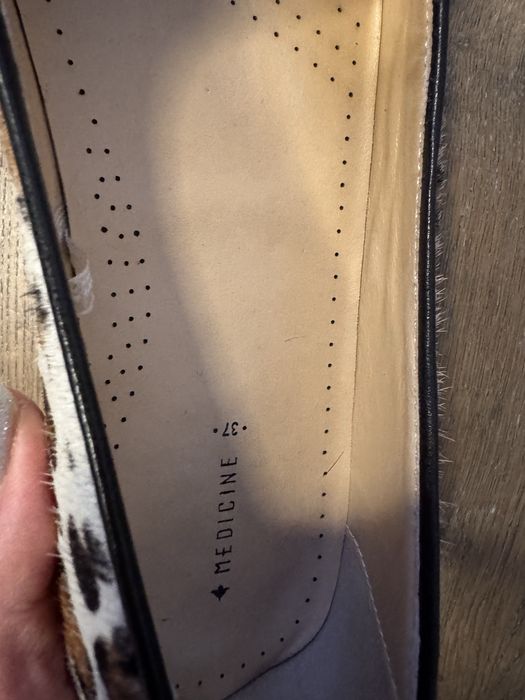 Ниски обувки Medicine