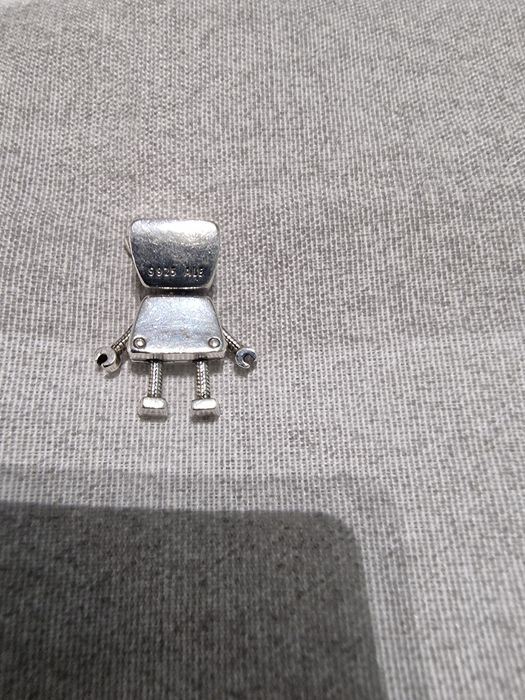 Charm Pandora Bella Bot