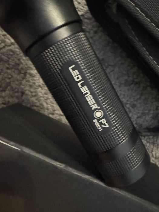 Lanterna LedLenser p7 defecta