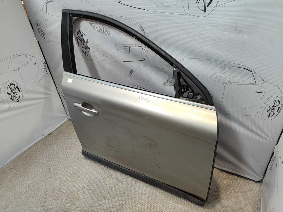 Ușă Față Dreaptă Volvo XC60 SUV Gri / Bej Cod Culoare Seashell 48400 / 31457679 2011 / [2009-2013] / 31457679 (2A)
