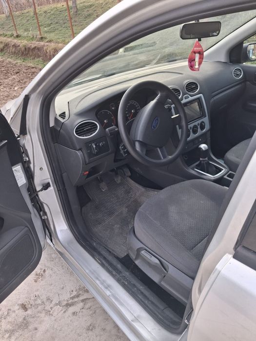 Vând Ford focus 2 din 2005