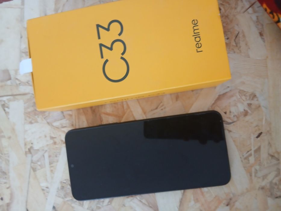 Продам realme 33