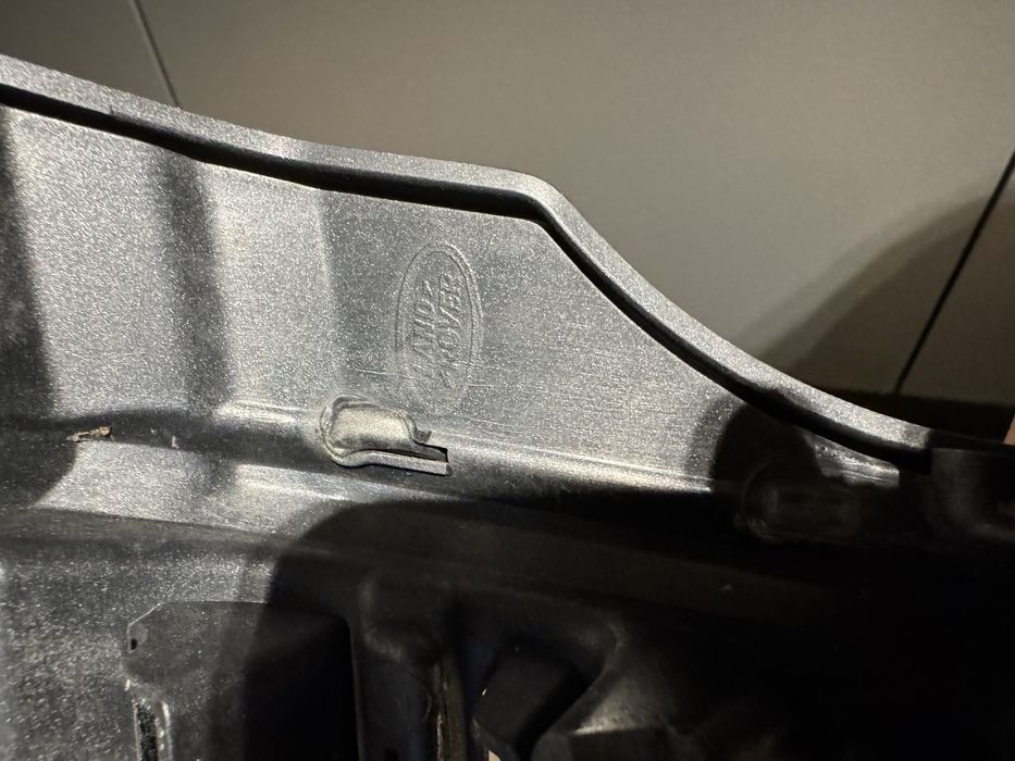 Grila centrala Range Rover L405 original negru lucios