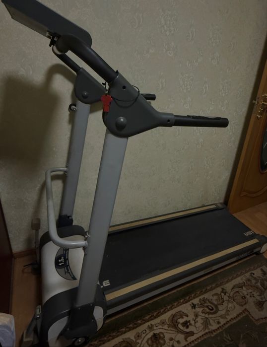 Продам беговую дорожку