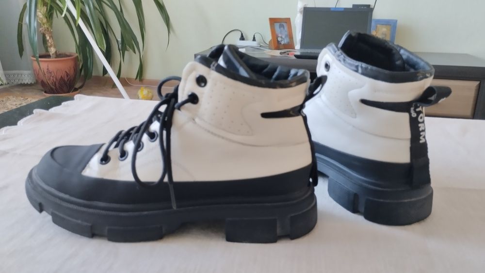 Ботинки молодёжные женские