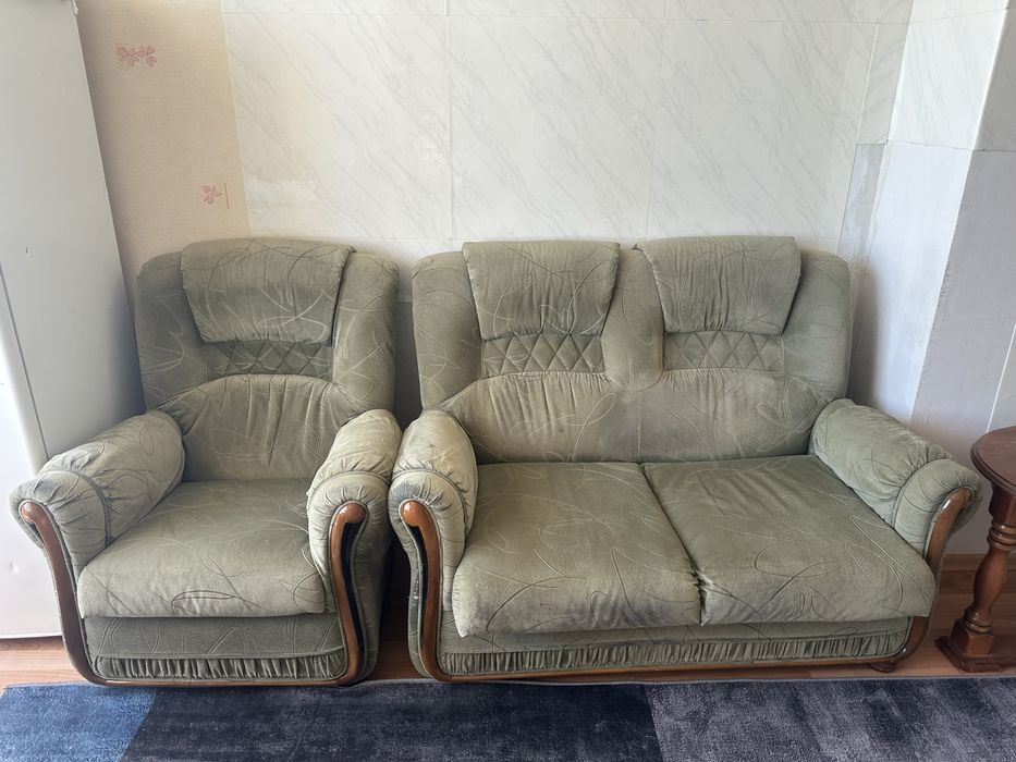 Продам диван с креслом