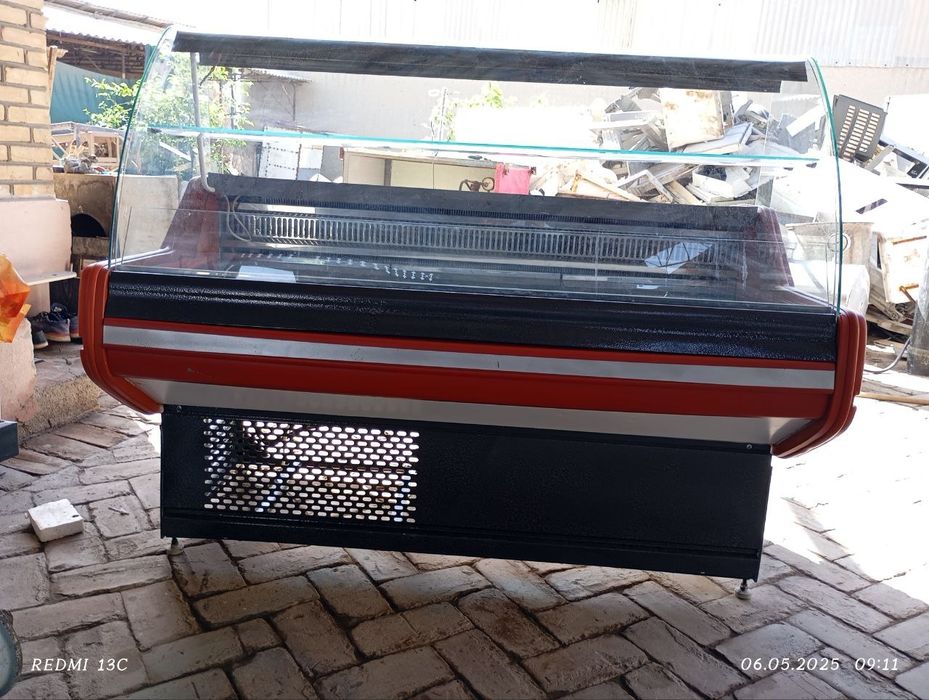 Холодильник витрина азин