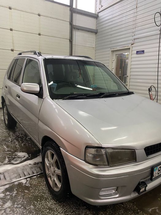 Продам Mazda Demio