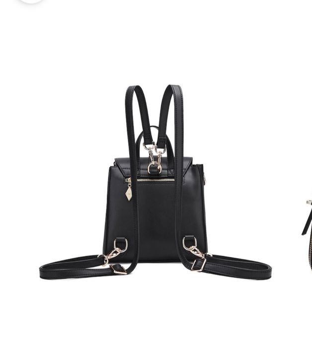 Дамска раничка - чанта