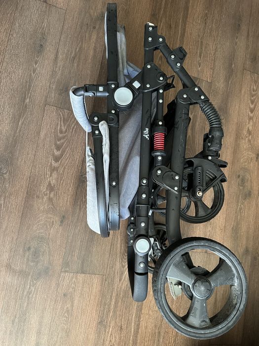 Продам коляску 3в1.