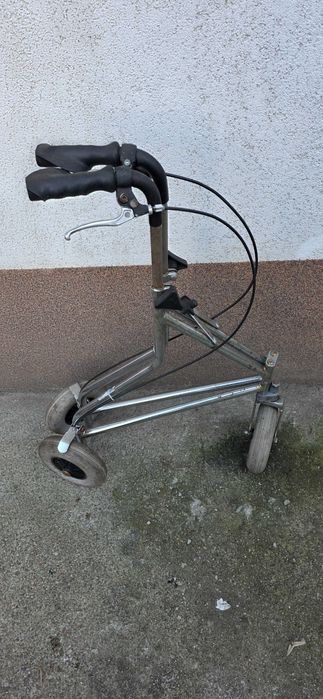 Cadru de mers cu roti