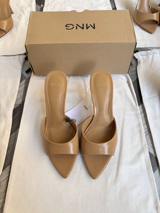 Новые мюли MANGO