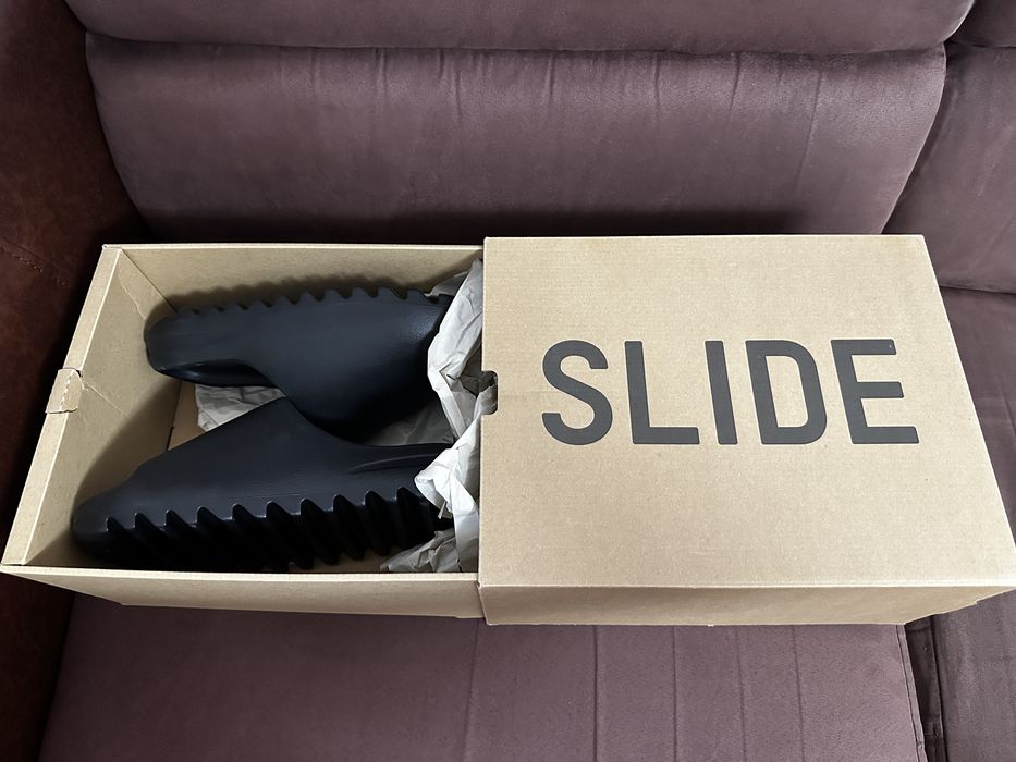 Yeezy slide negri