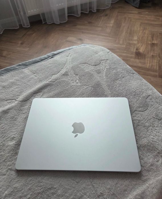 MacBook Air (M2)