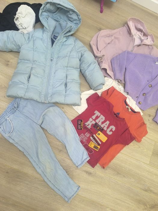 Пакет вещей на девочку 4 х лет ,цена за пакет символическая