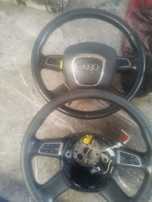 Volan Audi A4 b8 în patru spițe cu airbag