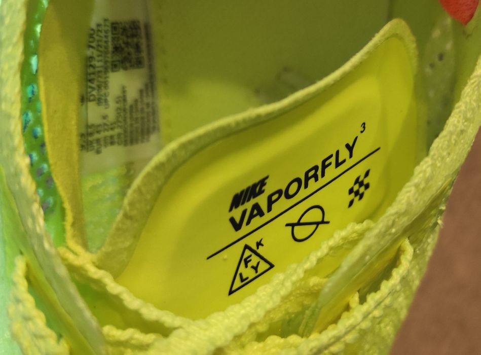 NIKE VAPORFLY 3 cabon номер 43