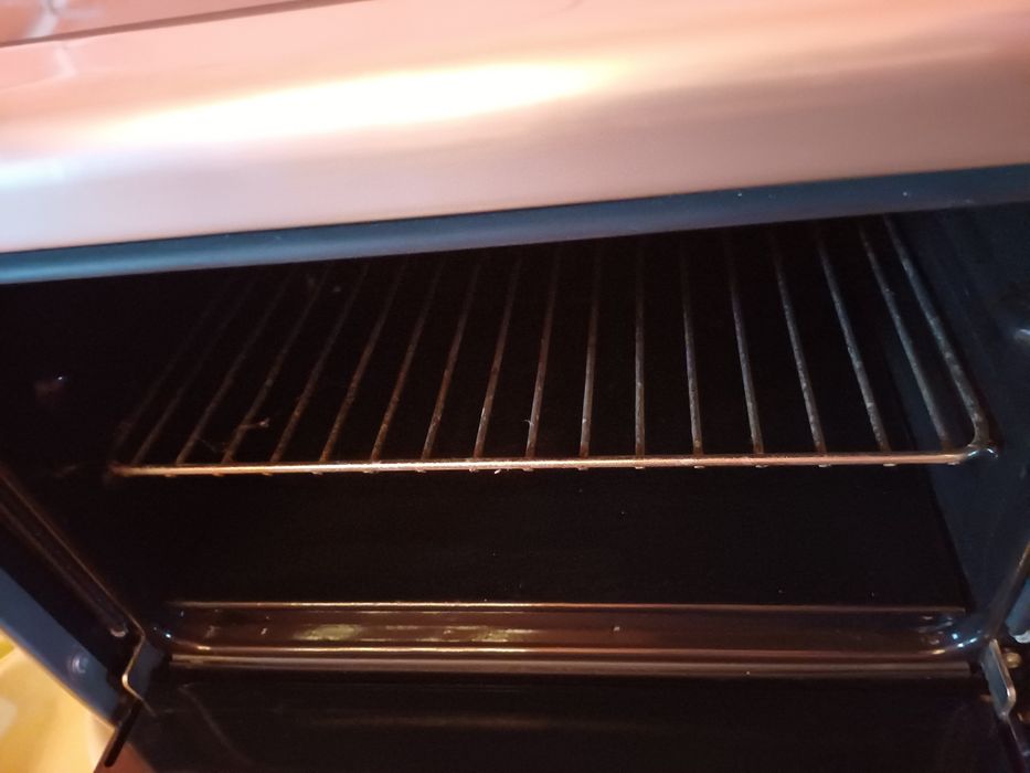 Печка с индукционен плот и въртящ въздух