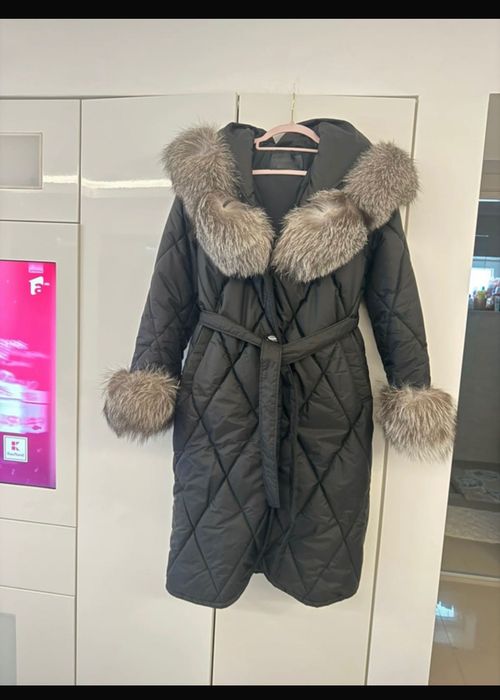 Haina matlasata cu blana naturala , noua