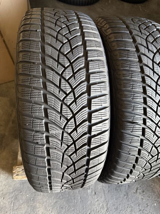 4 anvelope iarna 215/55/17 Goodyear 7-7.3 mm!