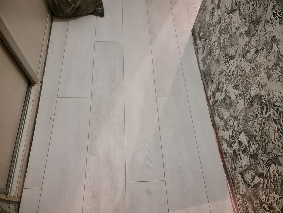 Продам ламинат новый