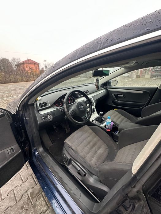 Vand sau schimb passat cc