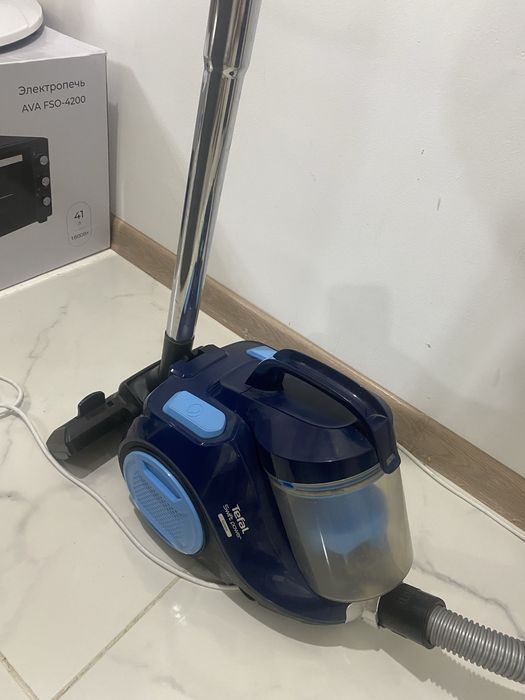 Пылесос Tefal Swift Power Cyclonic TW2971EA синий