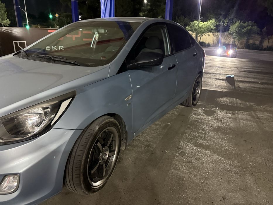 Hyundai Accent 2013
