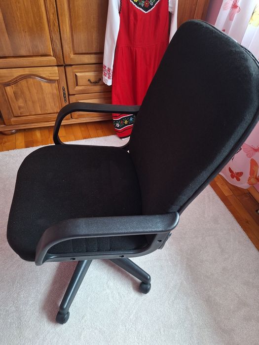 Стол за компютър