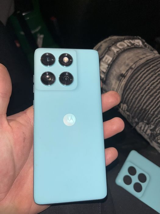 Vand urgent telefon motorola edge 60